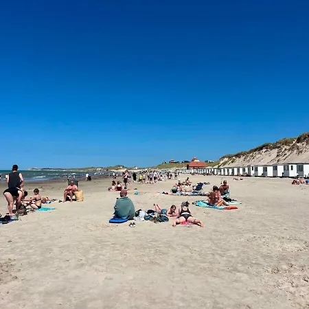 Ny Taet Pa Strand, Park Og 아파트
